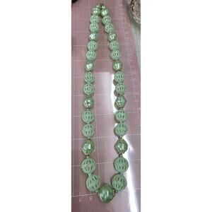 vintage emerald green beaded necklace